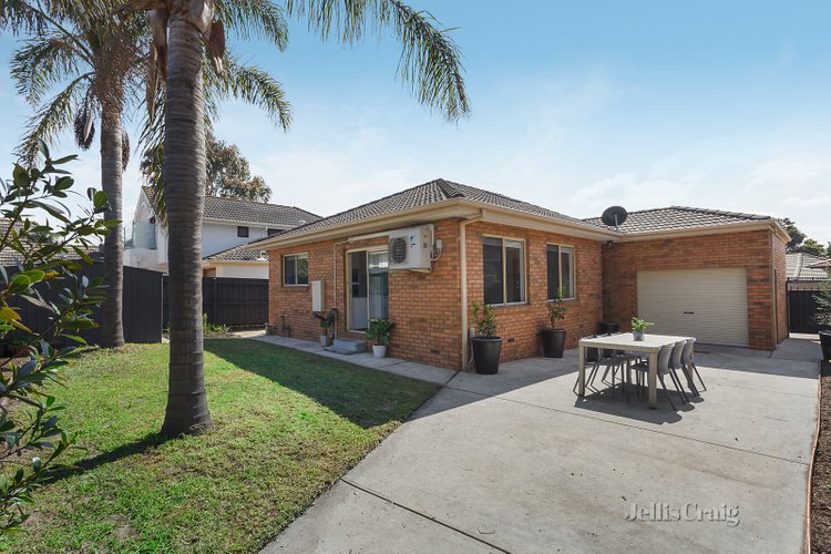 11 Luxe Lane Brighton East 3187
