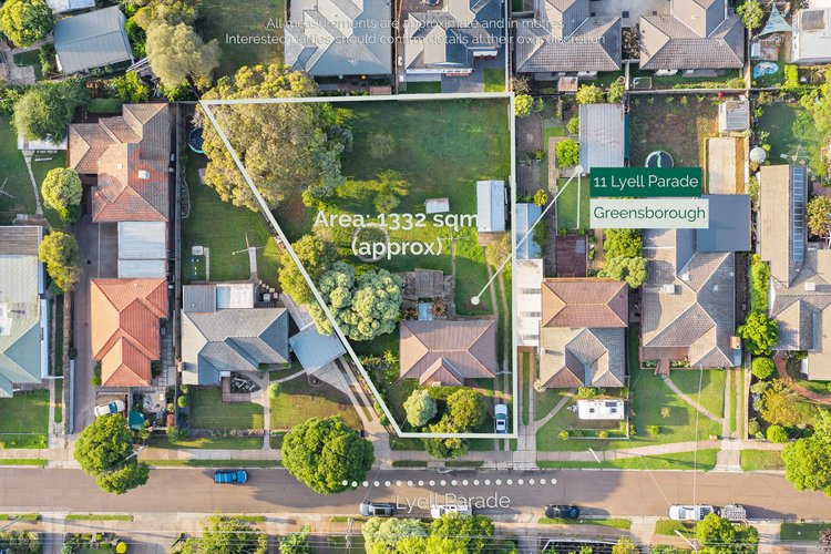 11 Lyell Parade Greensborough 3088