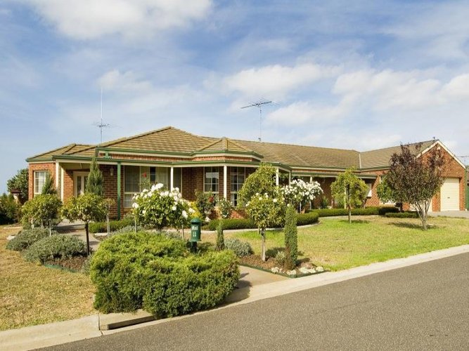 11 Malinda Crescent Bell Park 3215