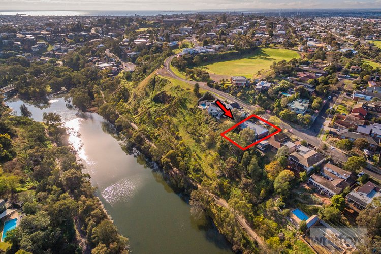 11 Mayfair Drive, Newtown