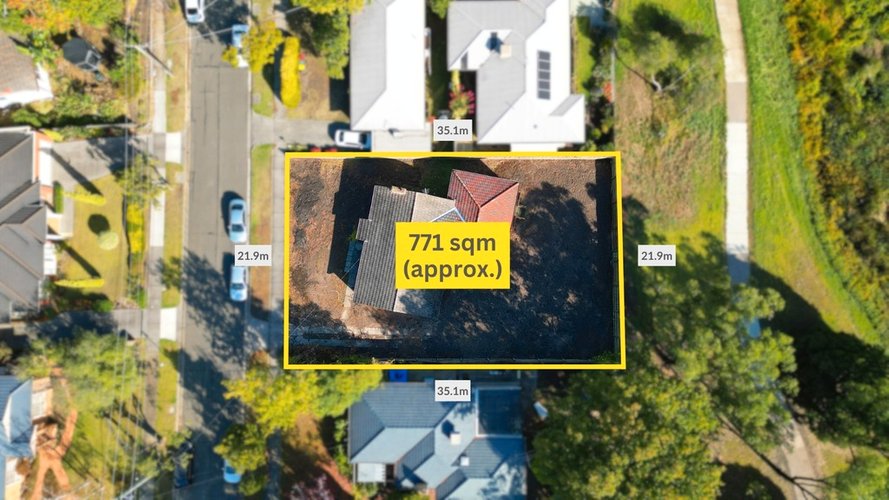11 Meadow Crescent Mount Waverley 3149
