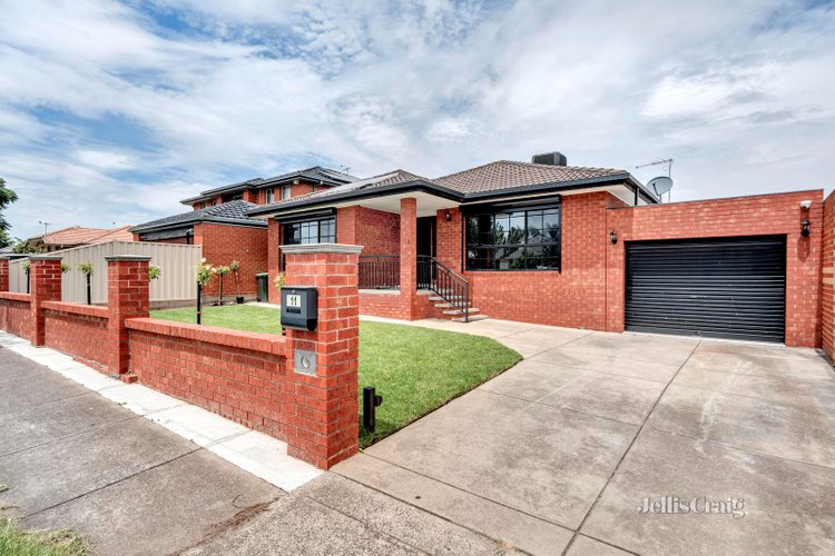 11 Melaleuca Drive Meadow Heights 3048