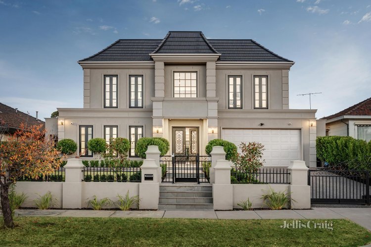 11 Milfay Court Balwyn North 3104