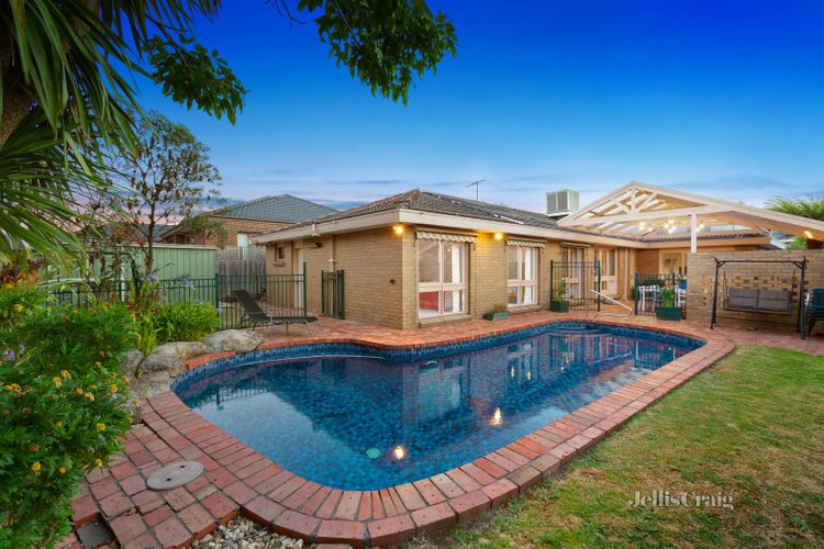 11 Monash Avenue Templestowe Lower 3107