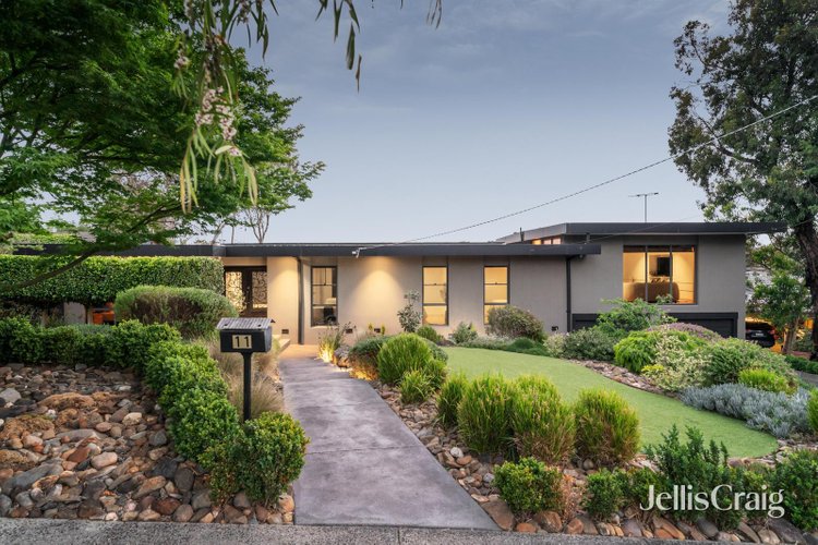 11 Nungeroo Court Eltham North 3095