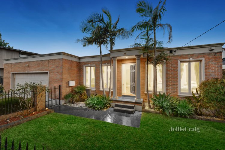 11 Park Crescent Bentleigh 3204