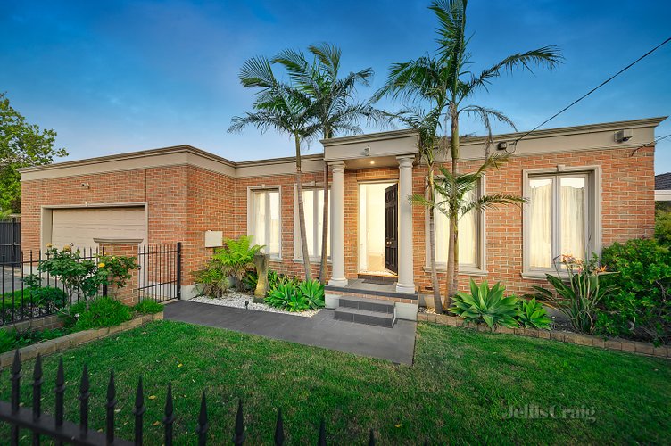 11 Park Crescent Bentleigh 3204