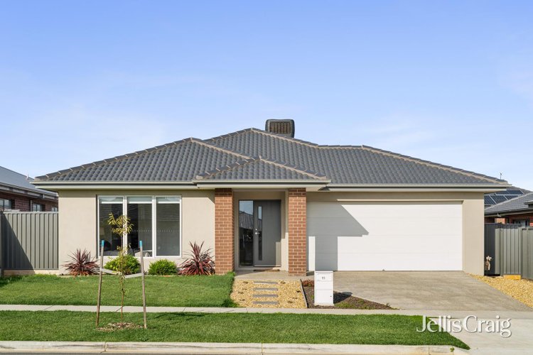 11 Pernonie Street Lucas 3350