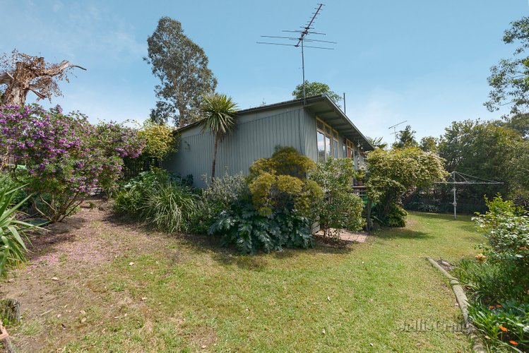 11 Phipps Crescent Diamond Creek 3089