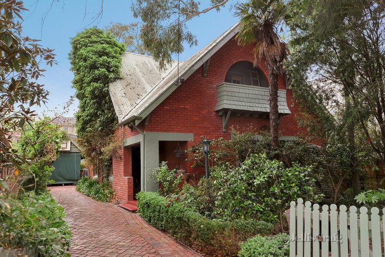 11 Pretoria Street Deepdene 3103