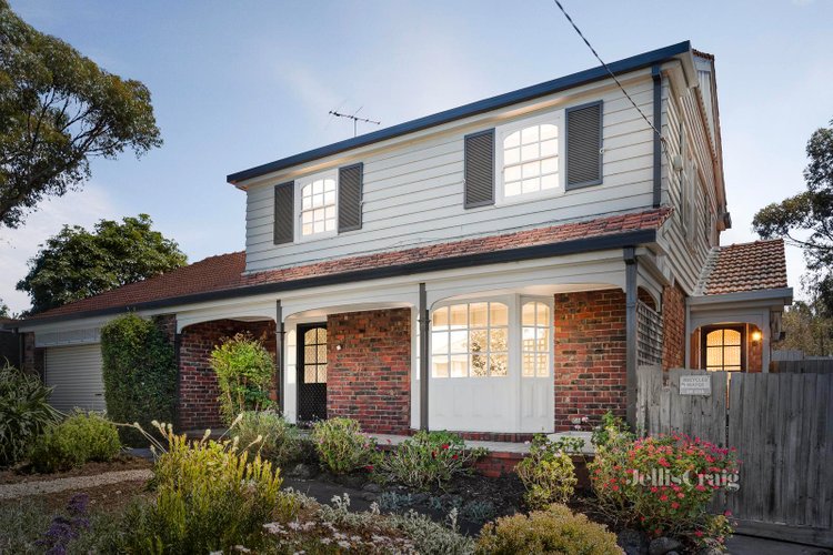 11 Robert Court Viewbank 3084