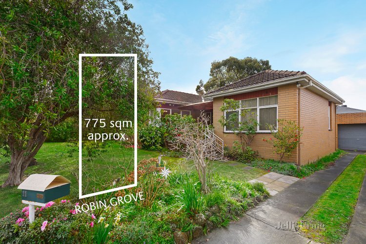 11 Robin Grove Mount Waverley 3149