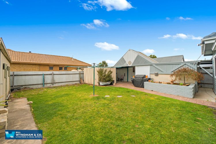 11 Ross Street, Bairnsdale