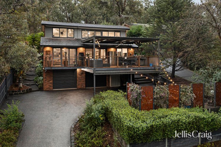 11 Serafini Court Eltham North 3095