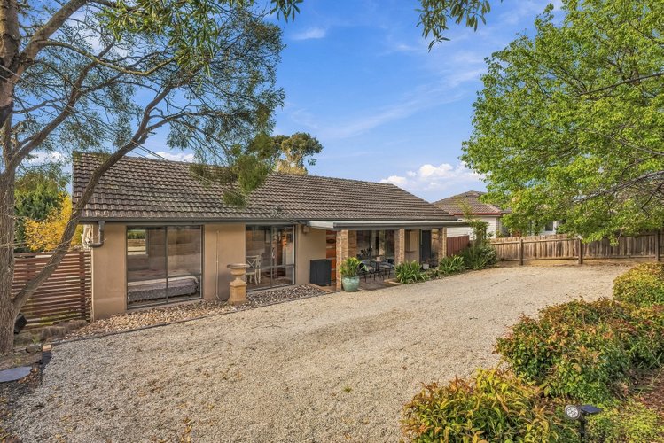 11 Sheldon Avenue  Mooroolbark 3138