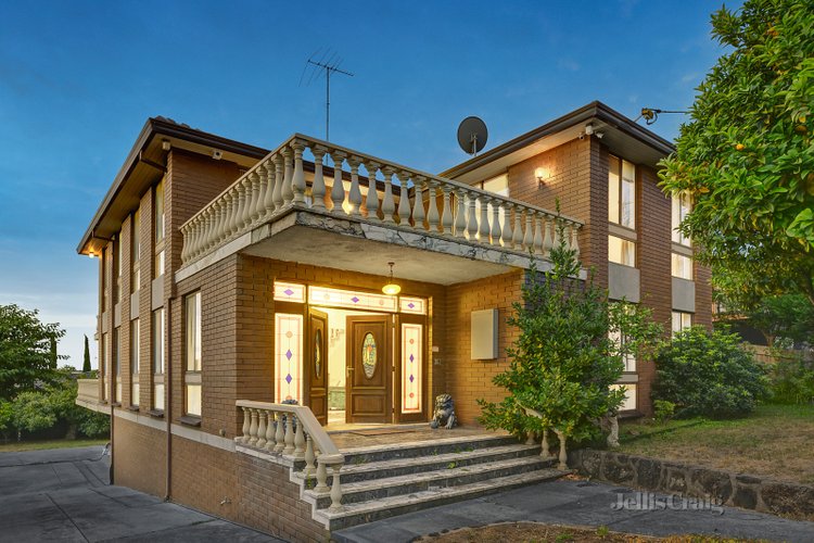 11 St Andrews Crescent Bulleen 3105