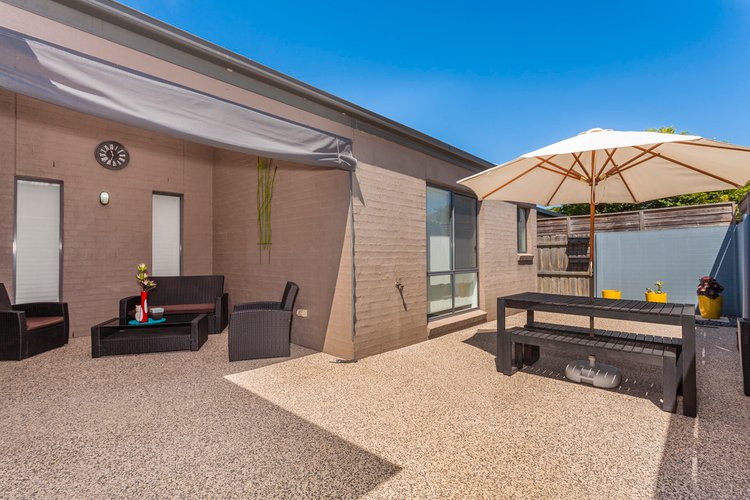 1/1 Sullivan Court, Belmont