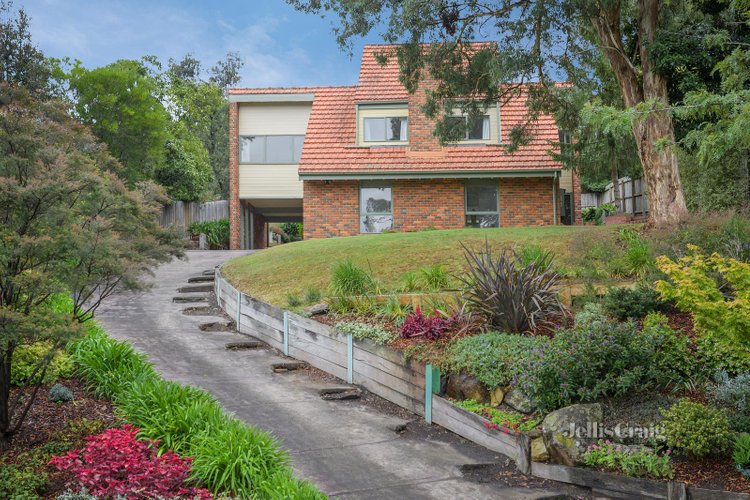 11 Tallaroon Court Greensborough 3088