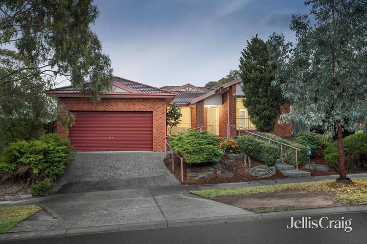 11 Tara Court Yallambie 3085