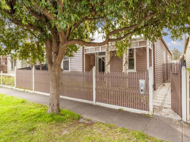 11 Thorne Street, East Geelong