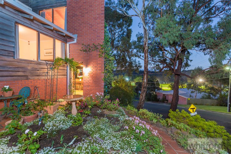 11 Tuxen Court, Highton