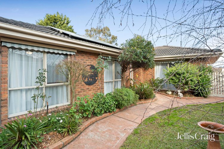 11 Valley Court Croydon South 3136