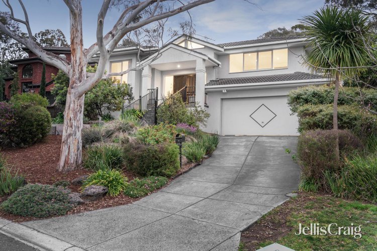 11 Valley Park Grove Eltham 3095