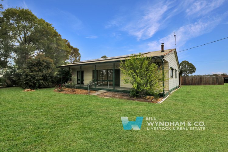11 Warrens Road, Newmerella