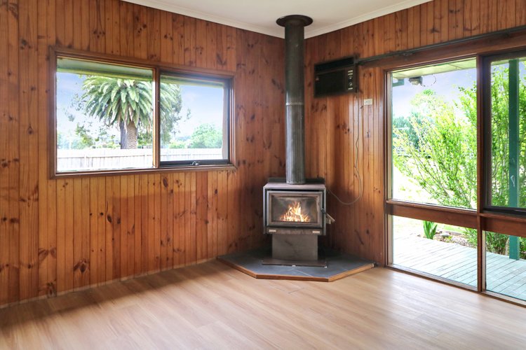 11 Warrens Road, Newmerella