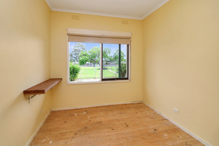 11 Warrens Road, Newmerella