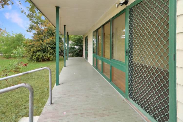 11 Warrens Road, Newmerella