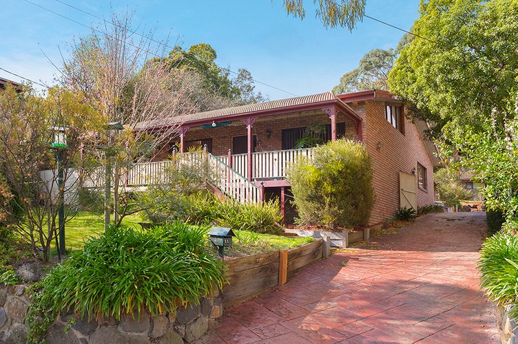 11 Wattle  Avenue Montmorency 3094