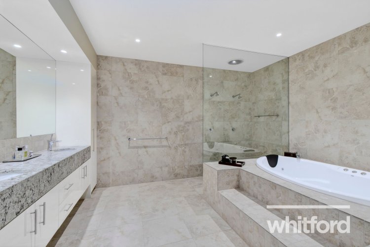 11 Wattle Grove, Wallington