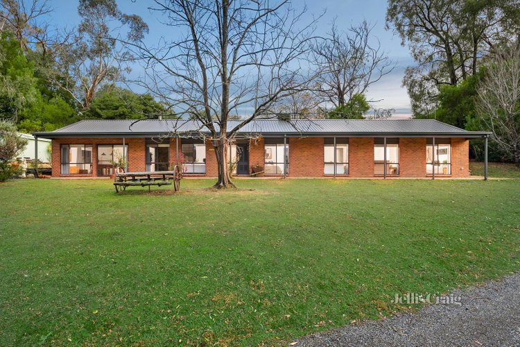 11 Waycott Way Mount Evelyn 3796