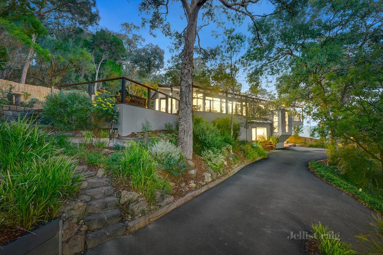 11 Weerona Way North Warrandyte 3113