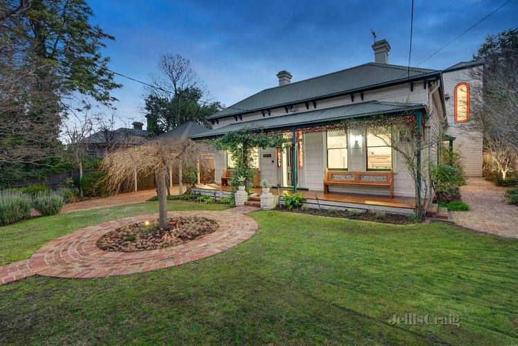 11 Wolseley Close Mont Albert 3127