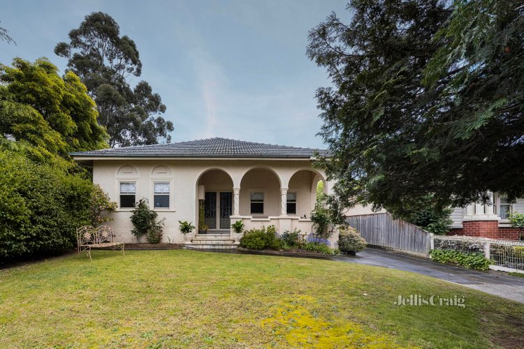 11 Woodlands Avenue Kew East 3102