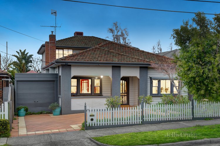 11 Woodlands Avenue Pascoe Vale South 3044