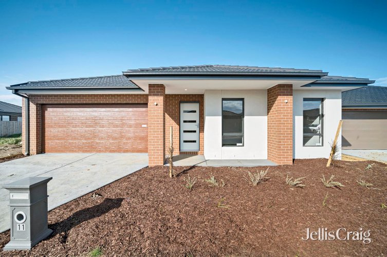 11 Yolanda Street  Bonshaw 3352