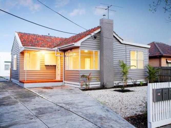 1 10 Blenheim Road Newport 3015