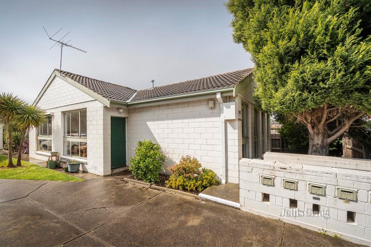 1 10 Cook Street Brunswick West 3055