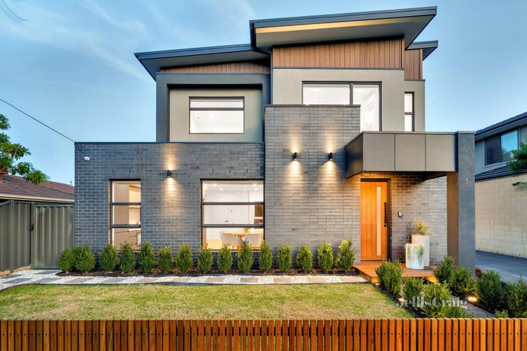 1 10 Gregory Street Oak Park 3046