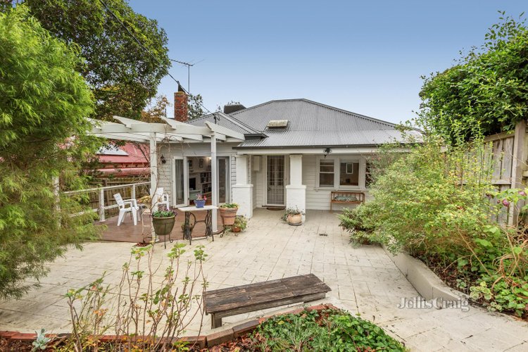 1 10 Laburnum Street Blackburn 3130