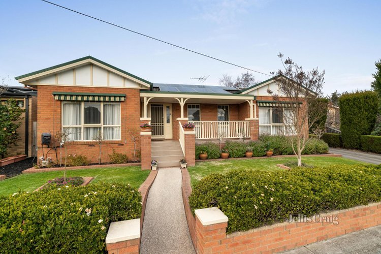 1 10 Lemana Crescent Mount Waverley 3149