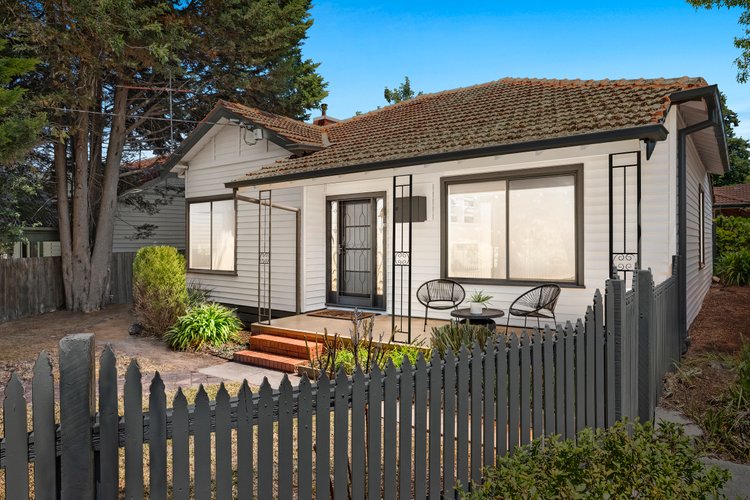 1 10 Lusher Road Croydon 3136