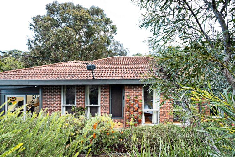 1 10 Montrose Street Montmorency 3094