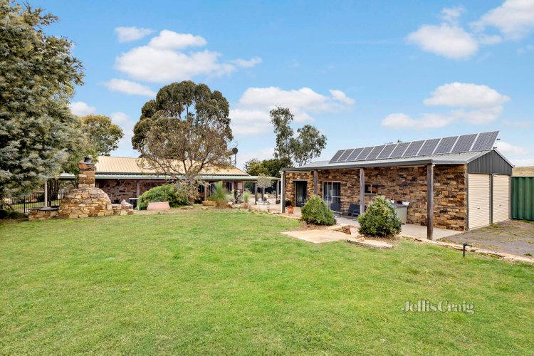 110 Nevens Road Yandoit Hills 3461