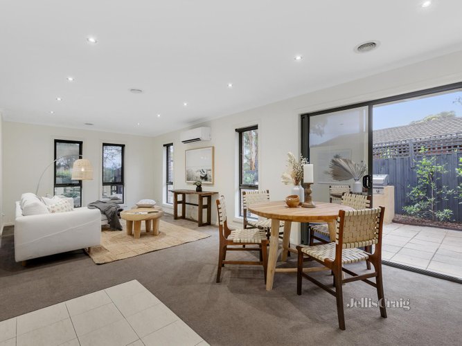 1 10 Wellington Street Montmorency 3094