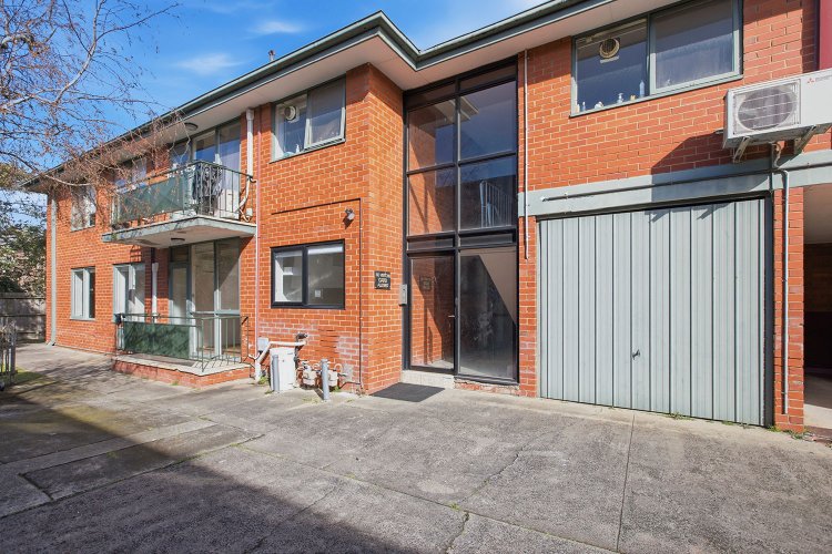 1/100 Murrumbeena Road Murrumbeena 3163
