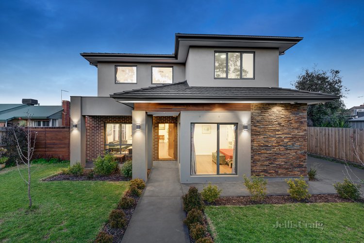 1/102 Oriel Road Bellfield 3081